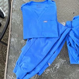 FIGS scrubs